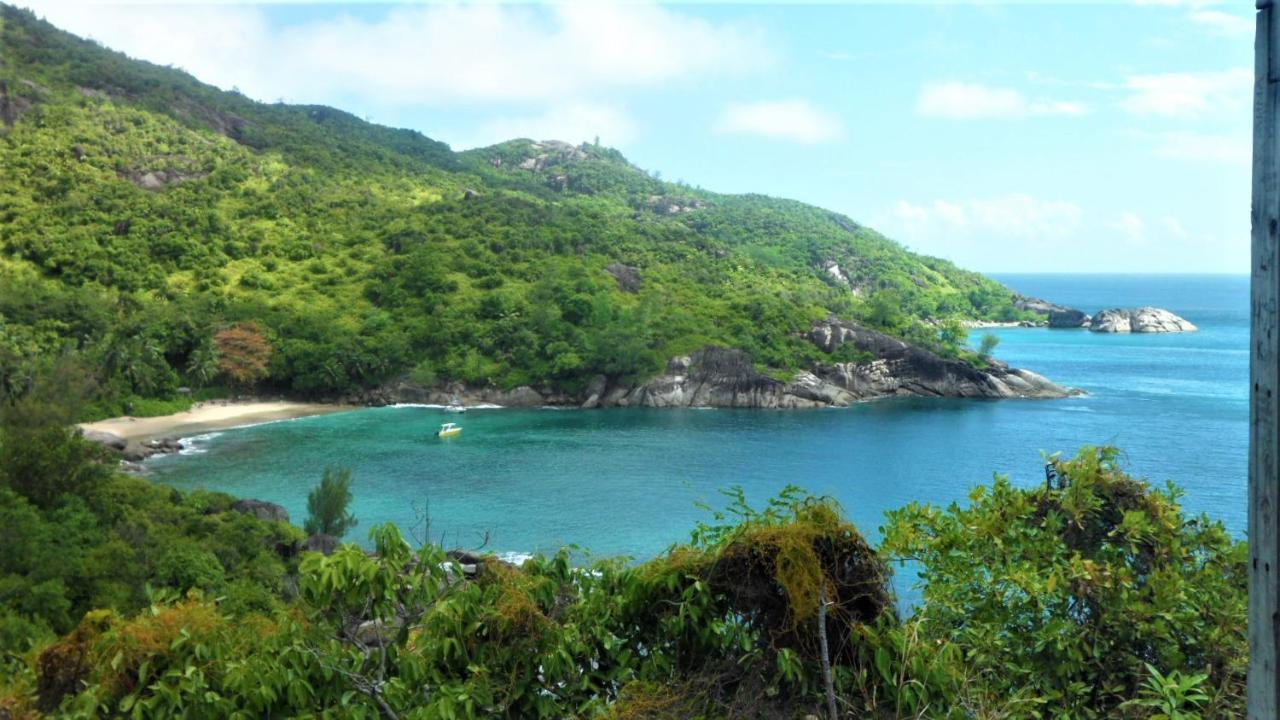 Seychelles Yellow Petals Anse Boileau Exterior foto